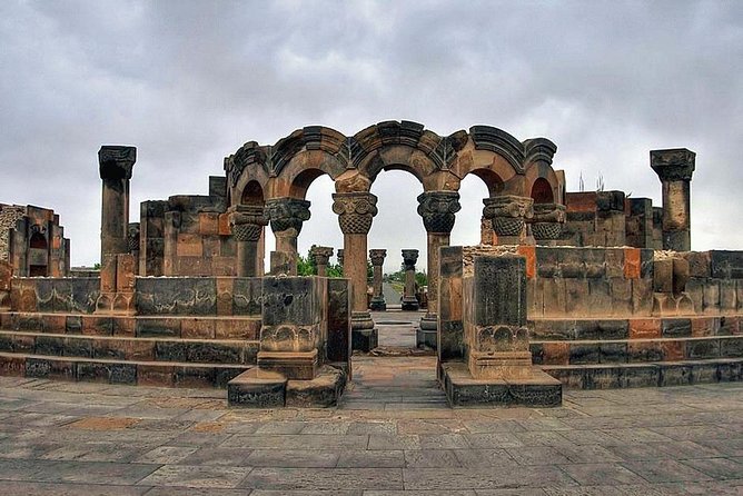 Day trip to: Echmiadzin Cathedral and Zvartnots Temple - Why this half-day route works from Yerevan