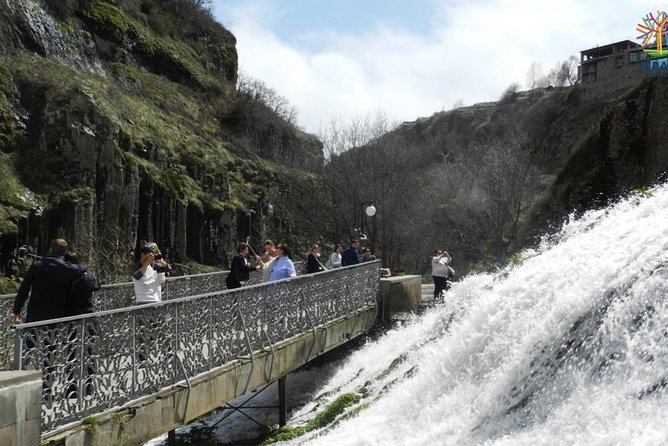 Day trip to Jermuk: Noratus, Hayravank, Selim Pass - Lunch at Lchak Restaurant in Yeghegnadzor