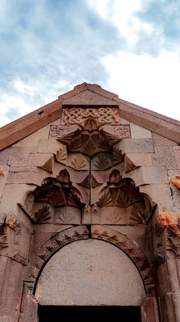 Day trip to Jermuk։ Noratus, Selim Pass, Wine Tasting - Lunch in Vayots Dzor and the cost of eating on the road