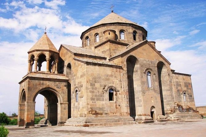Echmiadzin, Zvartnots, Khor Virap - Zvartnots Temple and its dramatic remains