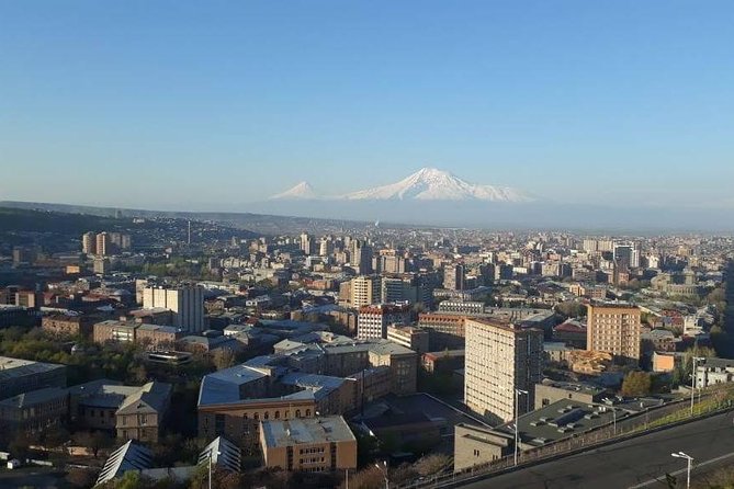 Evening walking tour in Yerevan - Northern Avenue for modern city life