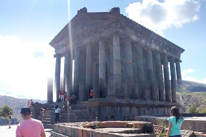 Family package for 7 days - Mountains, monuments, and time outside