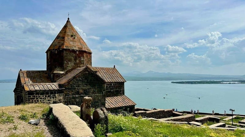 From Tbilisi: Armenia Day Trip with Yerevan and Lake Sevan - A big Armenian day from Tbilisi