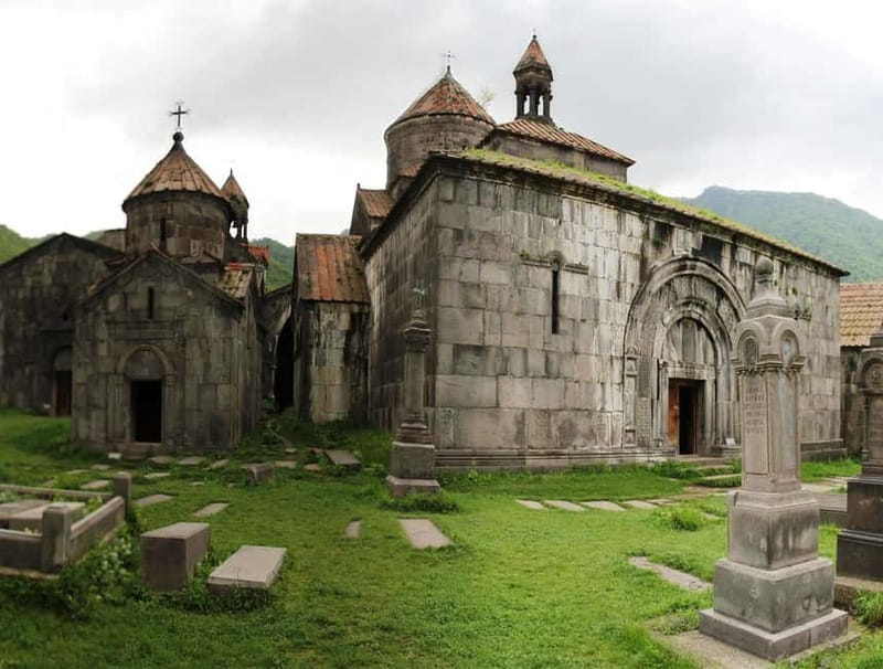 From Tbilisi to Armenia: Akhtala, Haghpat & Sanahin Day-Trip - Guides who make the border and history easier
