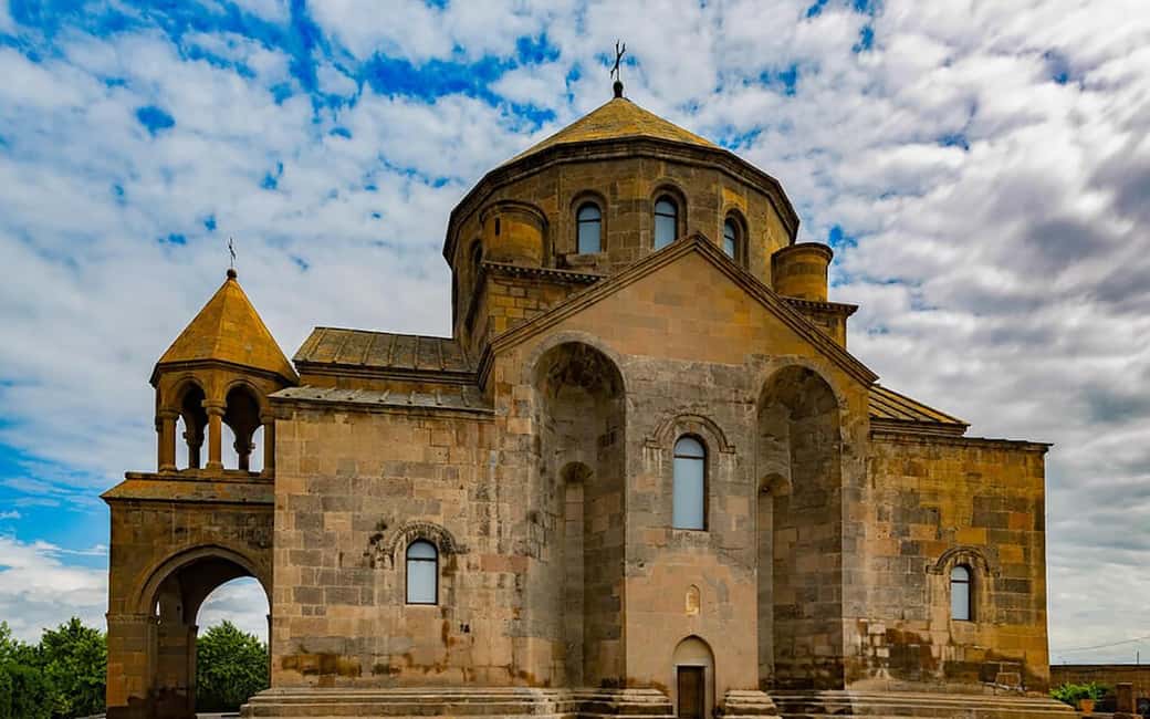 From Yerevan: Echmiadzin cathedral and Zvartnots temple - Who should book this tour?