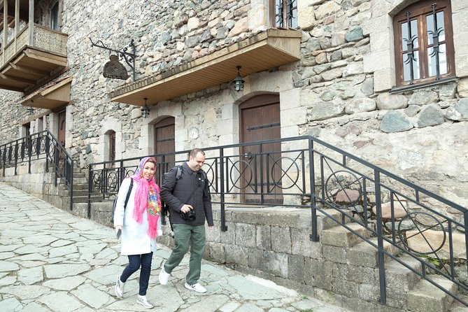 Group Tour: Dilijan, Lake Parz, Makaravank Monastery, winery - Lake Parz and the reality of a one-hour stop