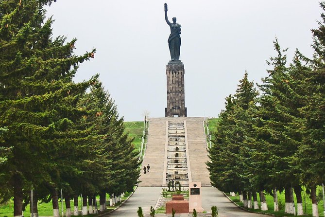 Group Tour: Gyumri (Urban Life museum, Black fortress, old town), Harichavank - The road north and the value of a shared coach