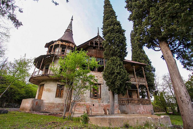Group Tour: Haghpat, Zarni-Parni Caves, Akhtala, Aramyants Castle, Sanahin - The guide and driver can shape the entire day