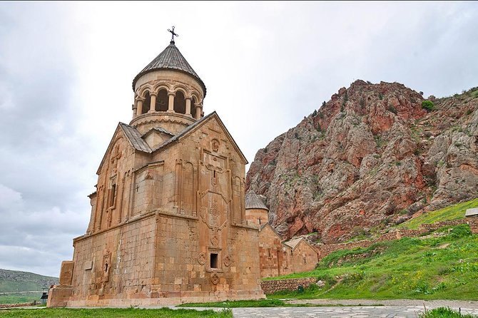 Group tour: Khor Virap, Noravank, Areni Winery and Cave - Transport, group size, and practical comfort