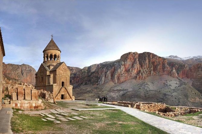 Group tour: Khor Virap, Noravank, Areni Winery and Cave - Starting at Hyur Service in Yerevan