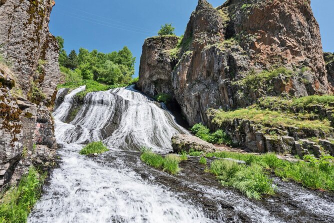 Group Tour: Lake Sevan, Hayravank, Noratus, Jermuk, winery - Why this long Armenian day trip works