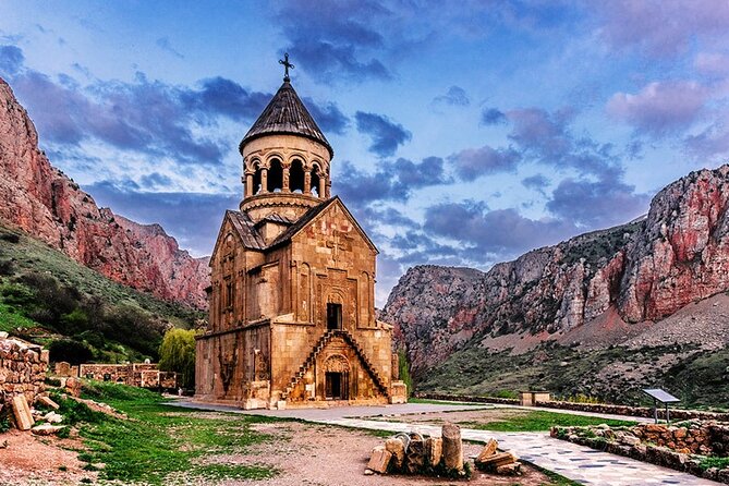 Guided tour: Khor Virap, Noravank Monastery, Areni, Jermuk - What $35 really gets you