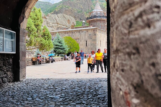 Khor Virap, Garni, Geghard,Azat Reservoir Highlights:Private tour - What the private vehicle adds