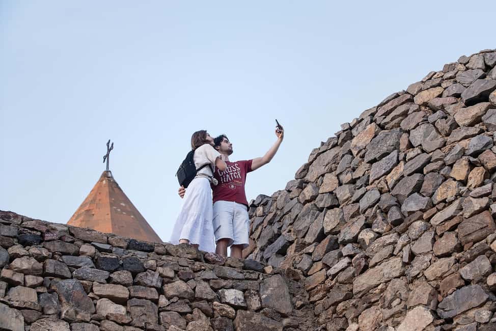 Khor Virap, Noravank and Birds' Cave Trip with Wine Tasting - Noravank among red and orange cliffs
