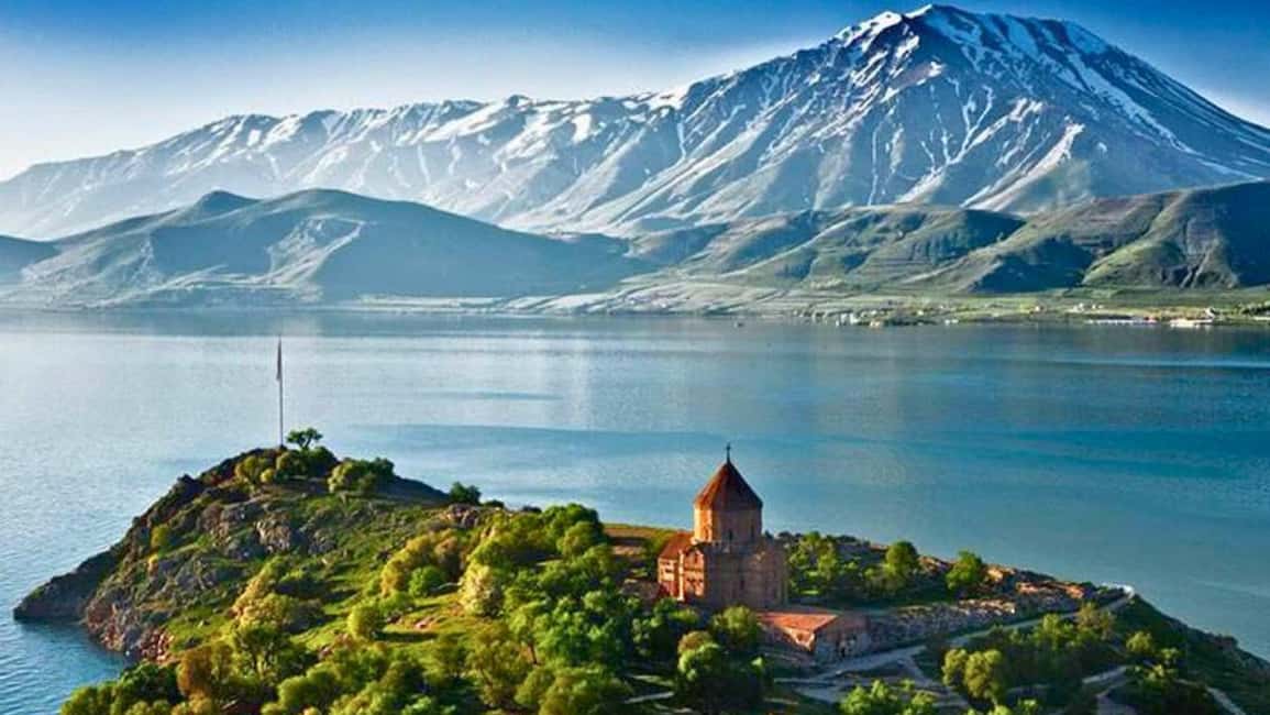 Lake Sevan, Sevanavank, Tsaghkadzor, Kecharis, & Abovyan - Abovyan: a short town walk at the end