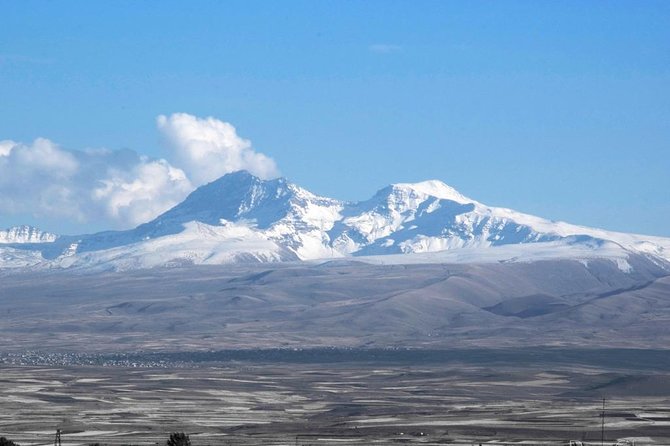 Mount Aragats, Amberd Fortress, Saghmosavank Monastery, Alphabet - private tour - Finding your letter at the Armenian Alphabet Monument