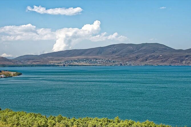 Private Tour to Lake Sevan and Sevanavank Monastery - The service record and what it tells you