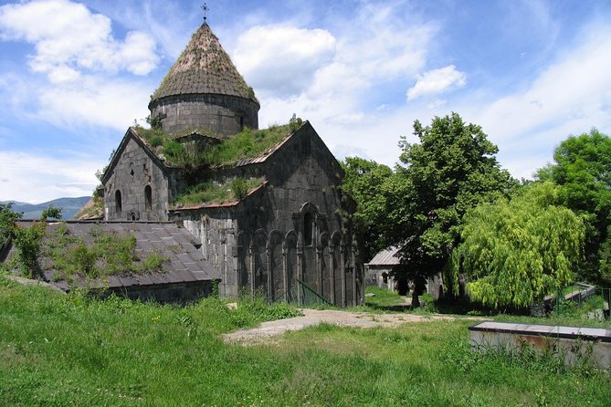 Private tour to UNESCO heritage Haghpat and Sanahin monasteries and Odzun church - Why the private format matters on a 10-hour day