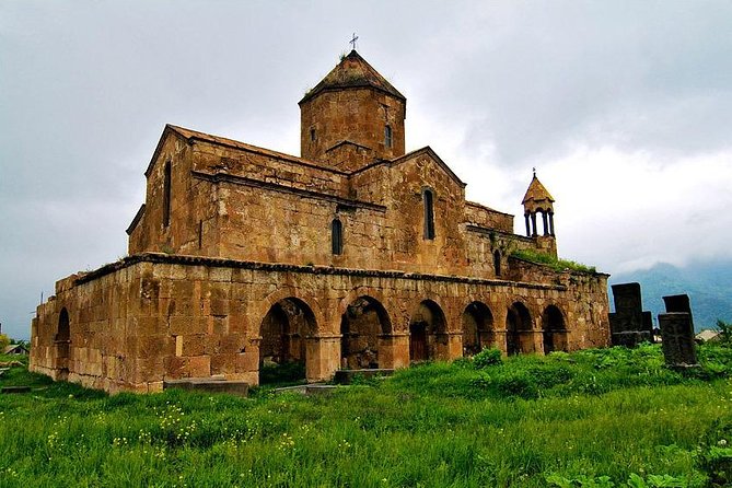 Private tour to UNESCO heritage Haghpat and Sanahin monasteries and Odzun church - Sanahin above the Debed River