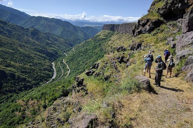 Private Transfer & Tour from Tbilisi to Yerevan or Yerevan to Tbilisi - A border crossing that becomes a full-day tour