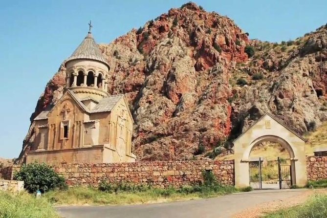 Private wine tour to Khor Virap, Areni winery, Noravank - What the private format changes