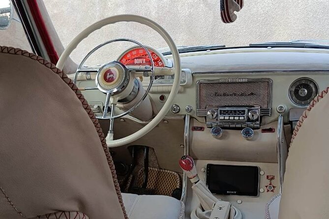 Retro KGB Tour: A Volga 21 Adventure in Yerevan's Soviet Past with photography - Manuscripts, churches, and the Cascade area