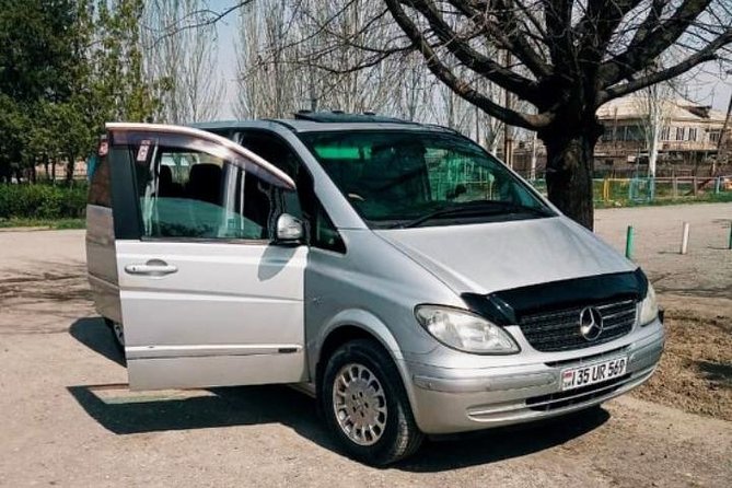 Transfer from Yerevan to Tbilisi - Driver service and communication