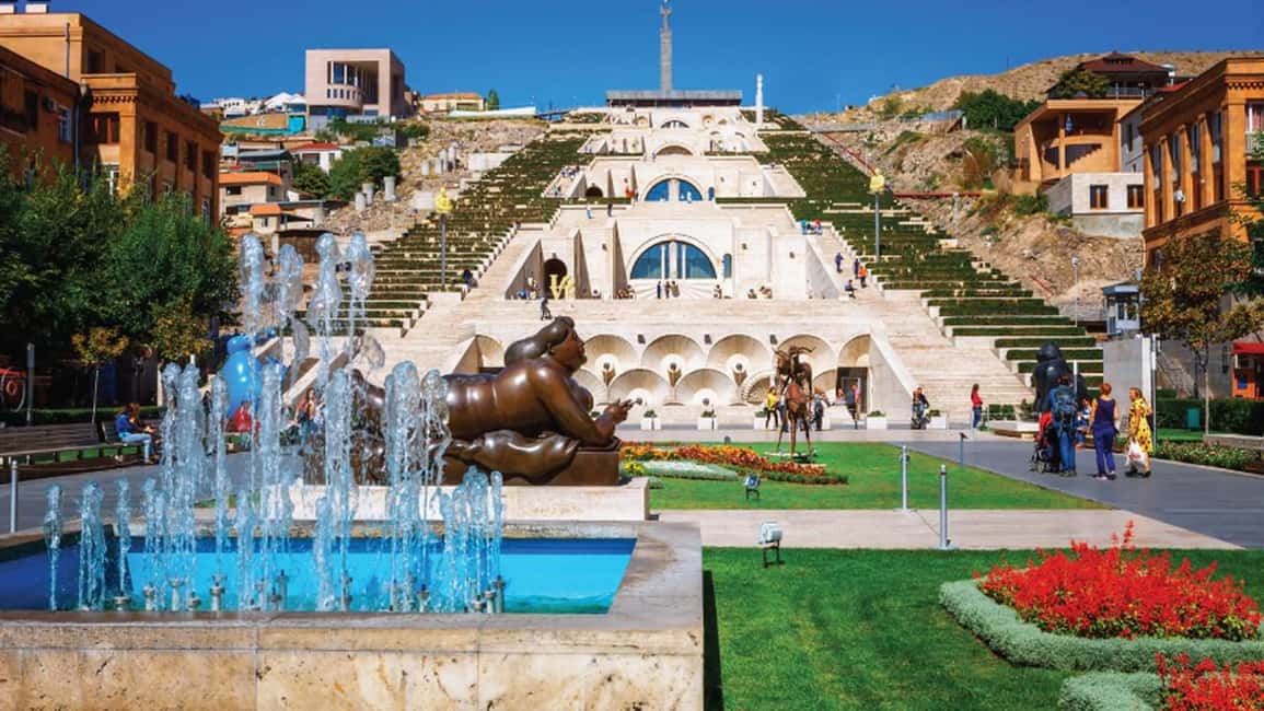 Yerevan City Tour: Discover an Old and New Yerevan - Walking along Abovyan Street and past Cinema Moscow